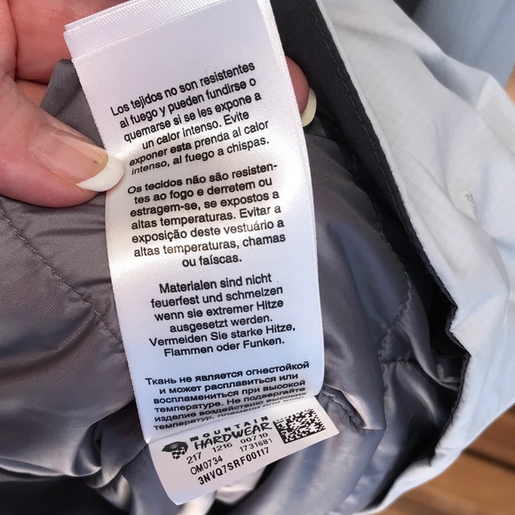 MOUNTAIN HARDWEAR SNOWBOARDING / SKI JACKET - Picture 9 of 14